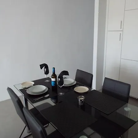 Updated One Bedroomed Lägenhet
